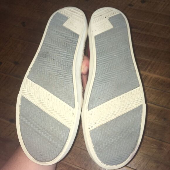 Tom’s deep red burlap slip on size 10 shoes - Picture 4 of 5